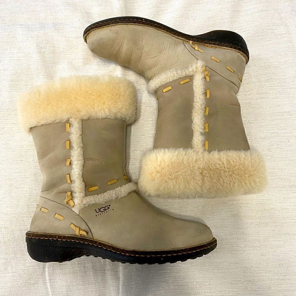 UGG Australia Elijo Boots Women Size 9